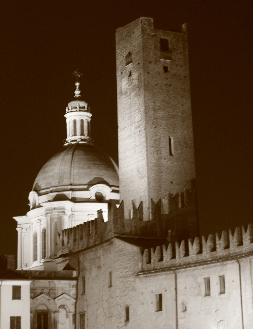 mantova di notte