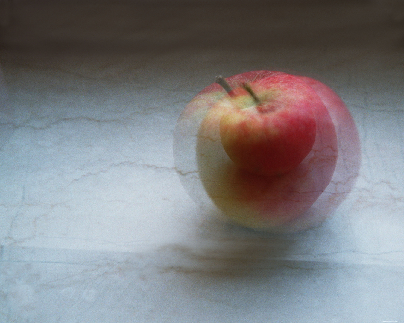 Manzana en la dulce espera . Äpfel in Erwartung