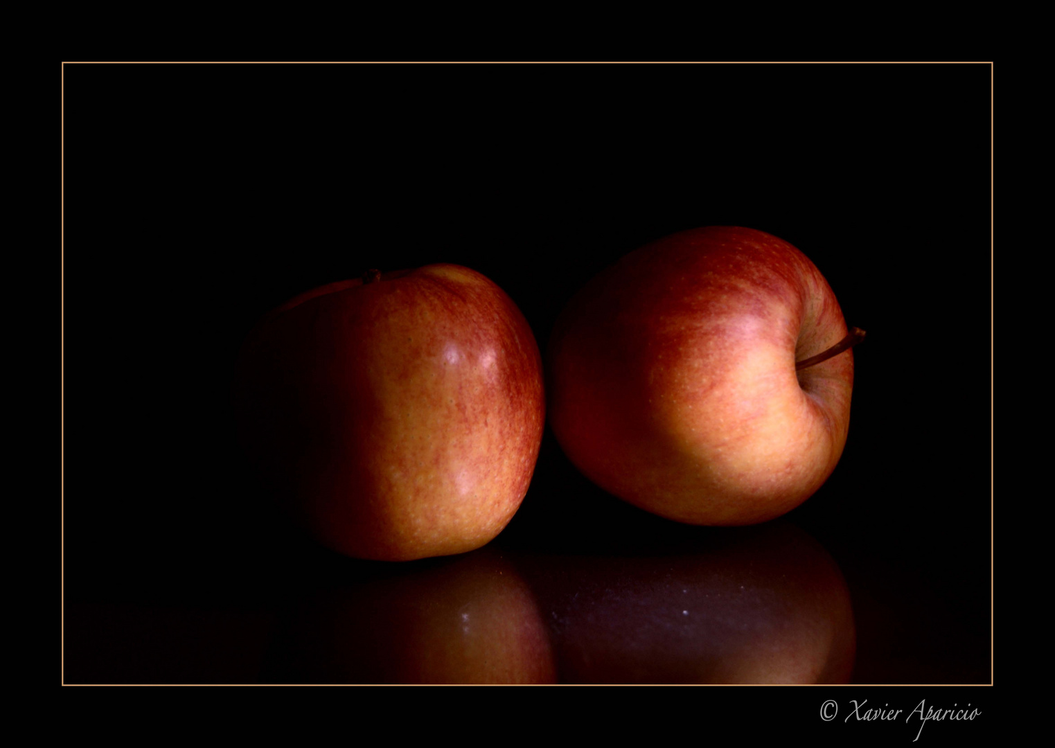 Manzanas reflejadas