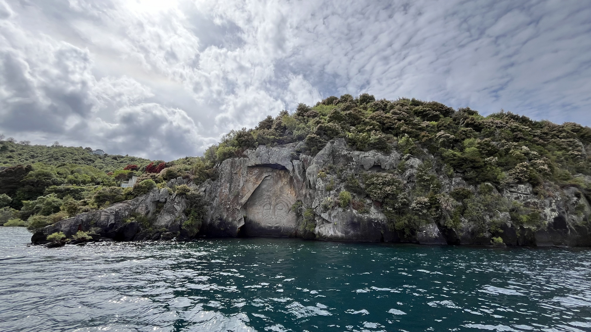 Maori Rock Carvings am Lake Taupo, Neuseeland 