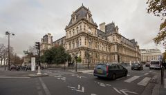 Marais - Quai de Hôtel de Ville - Hôtel de Ville (Town Hall)