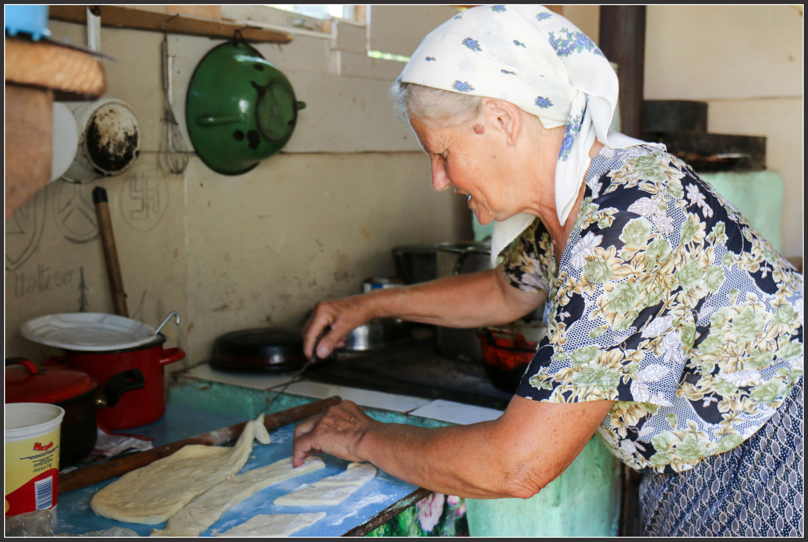 Maramures: al lavoro in cucina