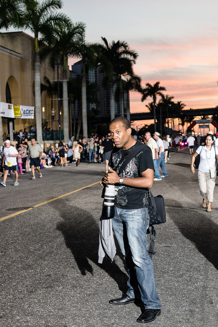 Marathon in Fort Meyers - a freelance photographer focuses on people and scenery