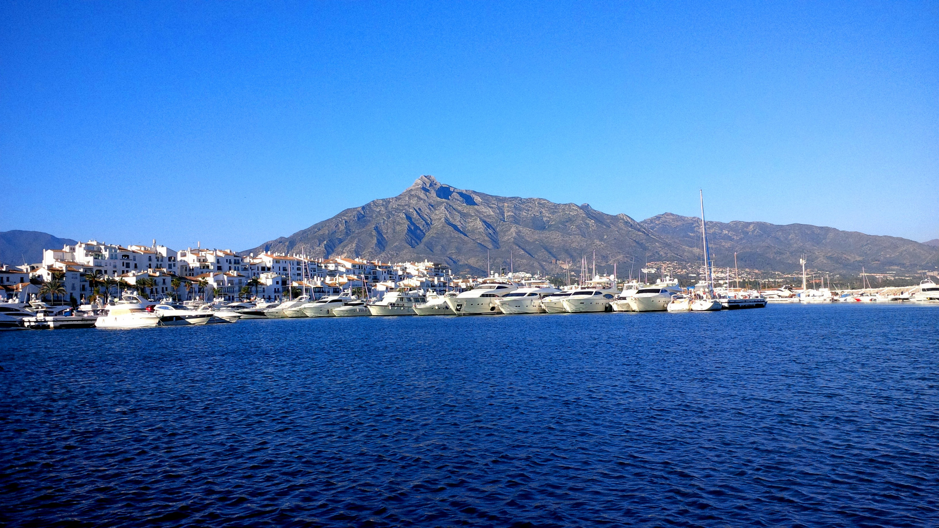 MARBELLA - La Marina