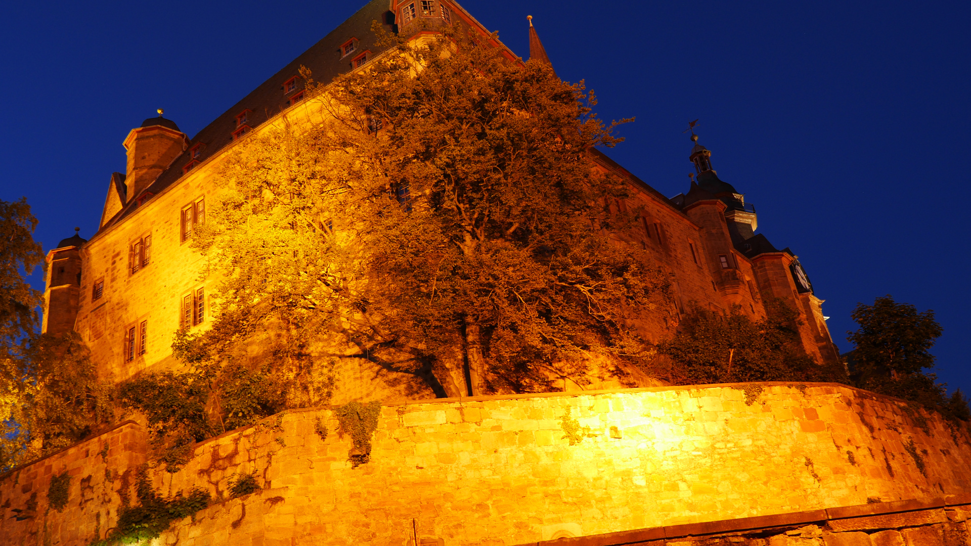 Marburger Schloss bei Nacht