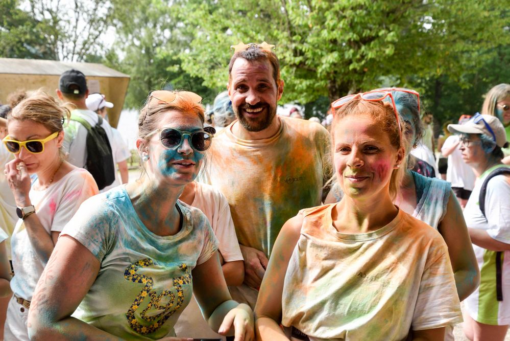 Marche colorée a USSEL ( Corréze)