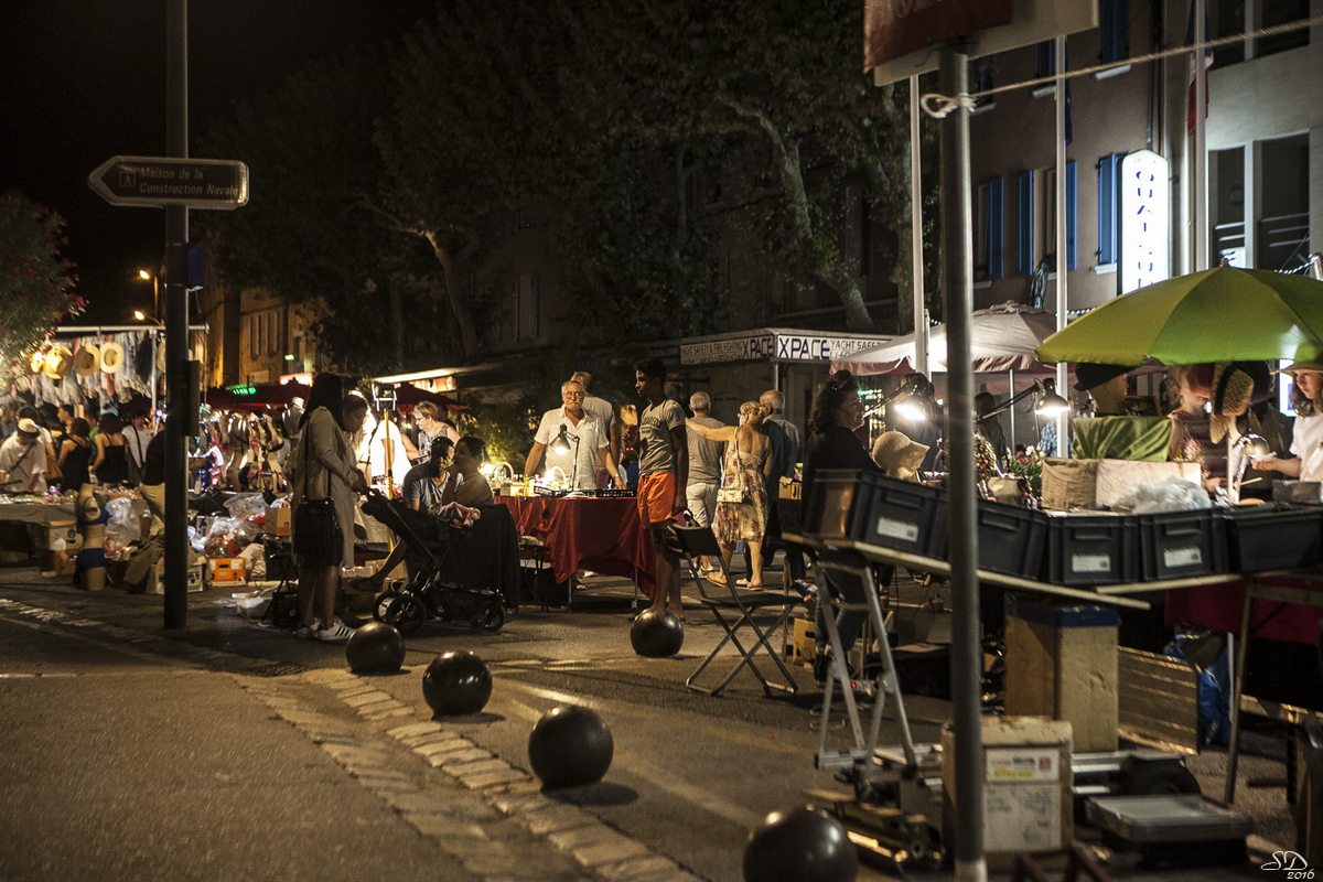 Marché du soir à la  Ciotat 