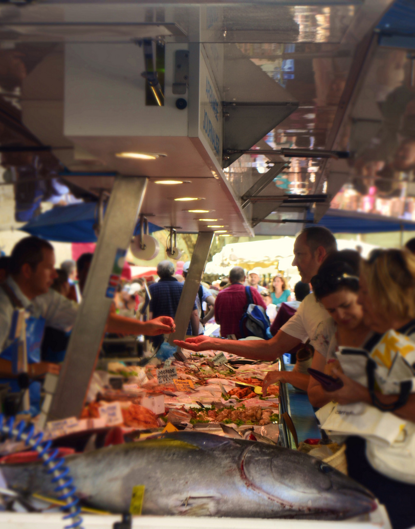 Marché d'Uzès