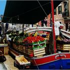 marché flottant à Venise