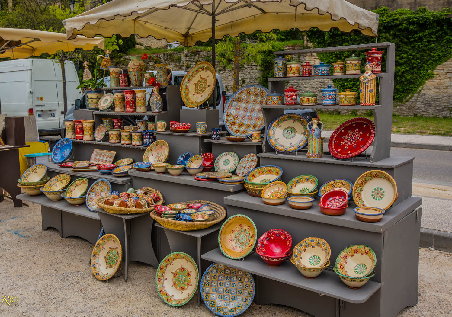 Marché potier de Bonnieux