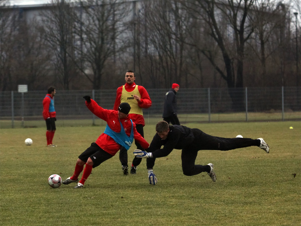 Marco Christ und Michael Melka wärend des Trainings im Sportpart der düsseldorfer LTU Arena