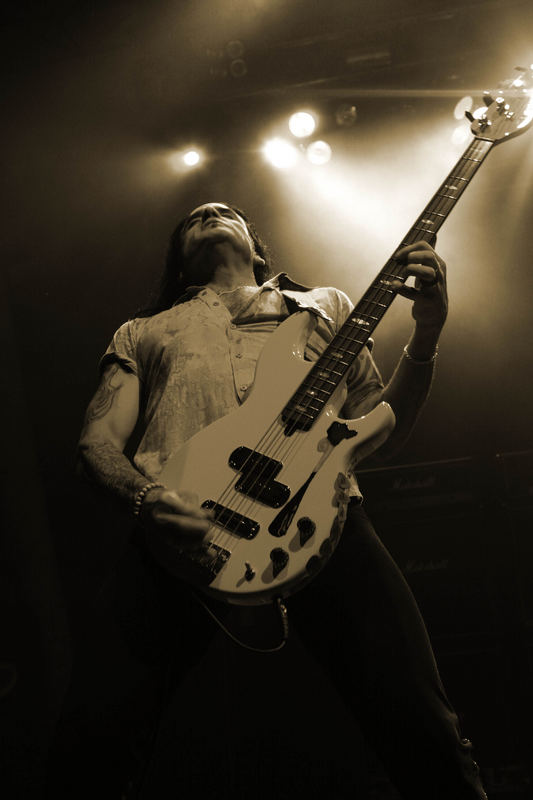 Marco Mendoza / Thin Lizzy