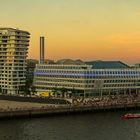 Marco-Polo-Tower und Unilever Haus