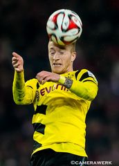 Marco Reus köpft