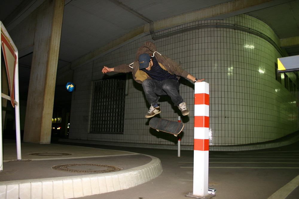 Marco Schiffhauer - Bs Flip by Johann K.