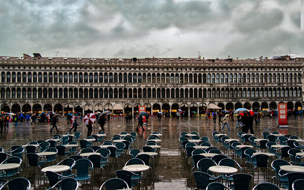 Marcusplatz im Regen...