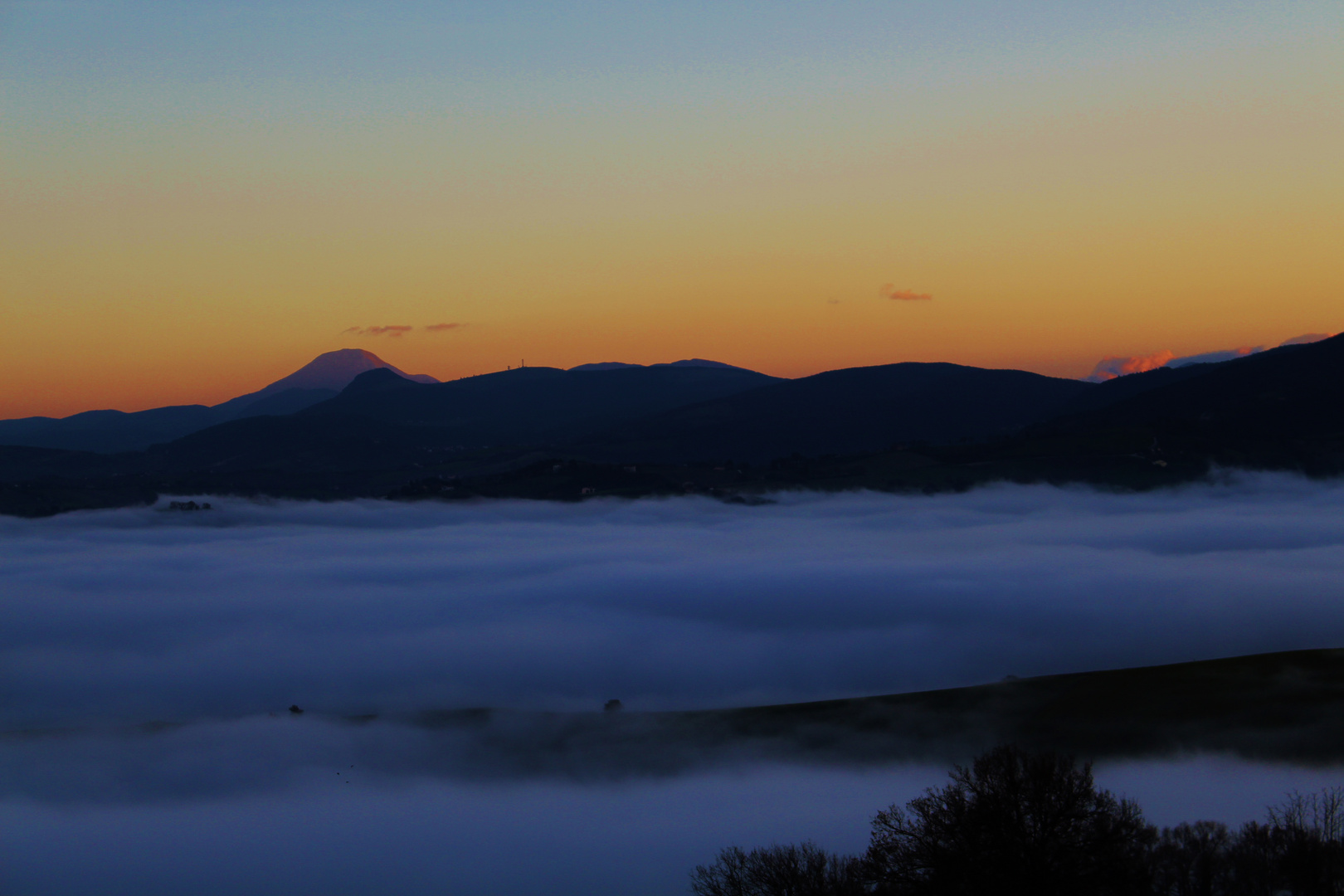 mare di nebbia