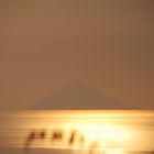 Mare dorato - Calabria tramonto sullo Stromboli