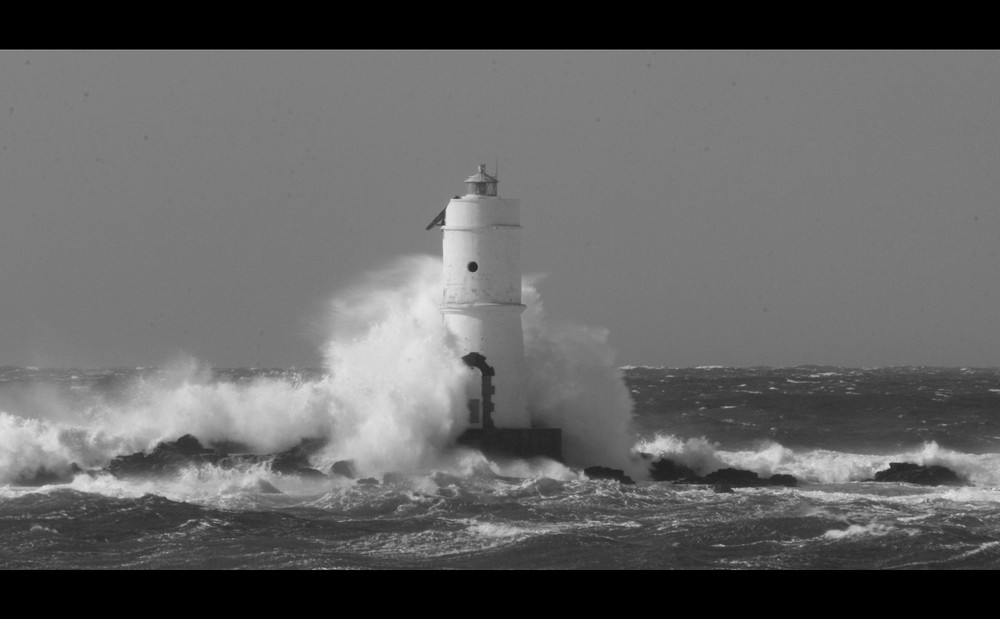 mareggiata al faro di Calasetta-Italy