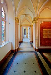 Margarethenhof Foyer, Blick ins rechte Treppenhaus