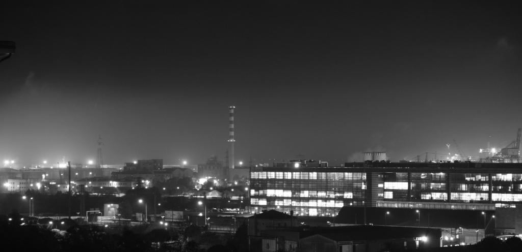 marghera by night b/w