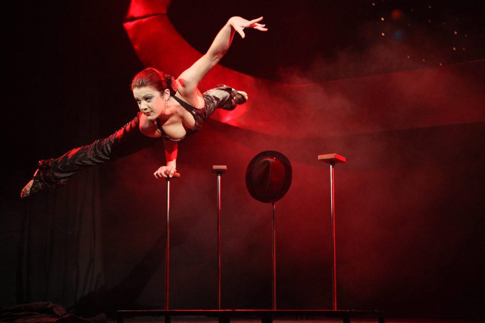 Margo- Handstand - Artistik Foto & Bild | erwachsene ...