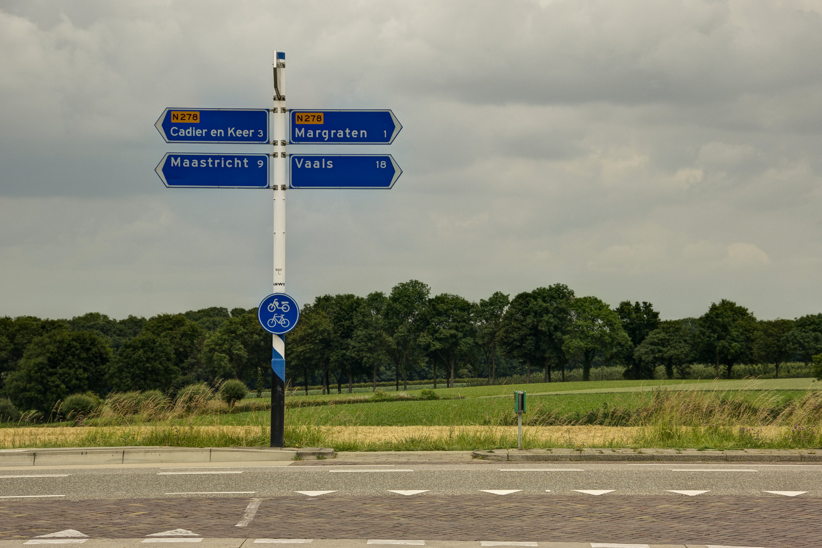 Margraten - Rijksweg N278 near Netherlands American Cemetery