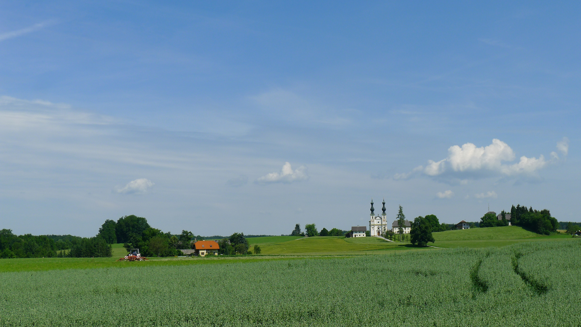 Maria Bühel in Bilderbuchlandschaft