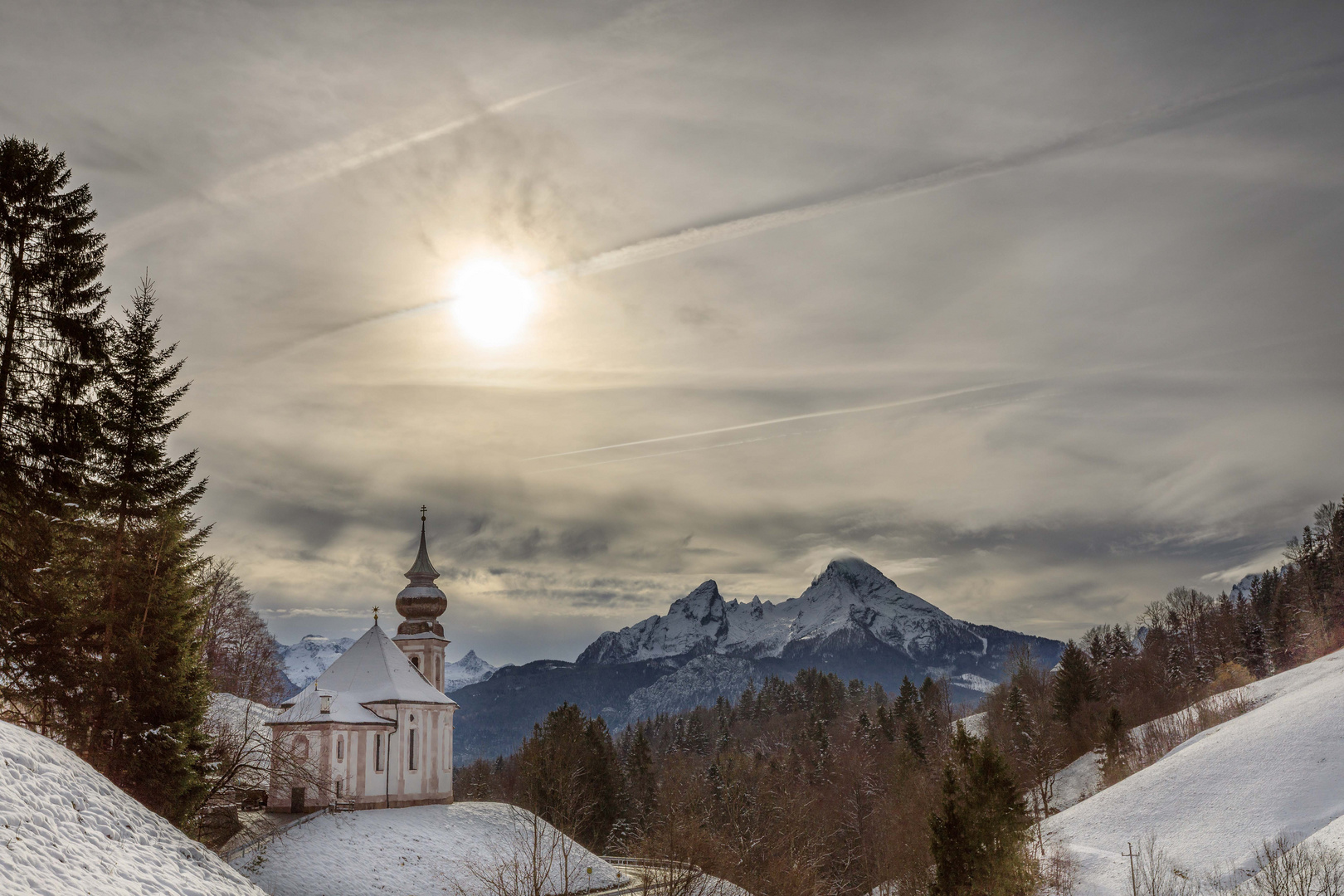 Maria Gern im winterlichen Gegenlicht