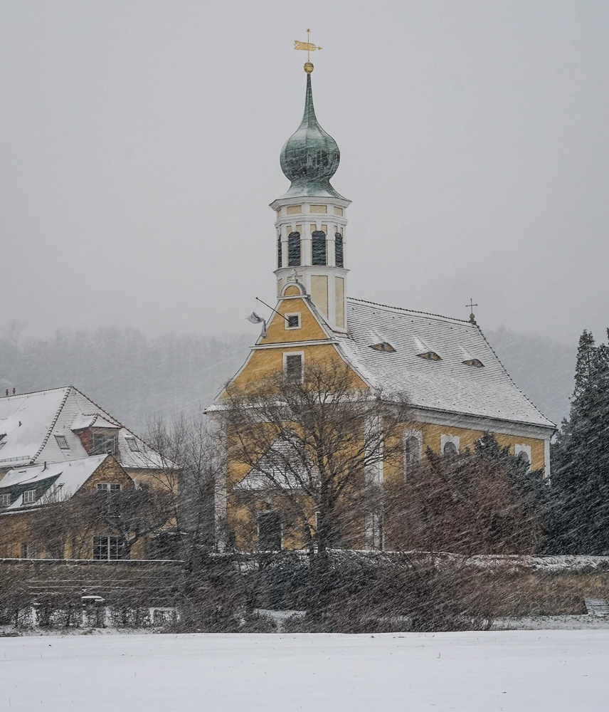 Maria im Schnee