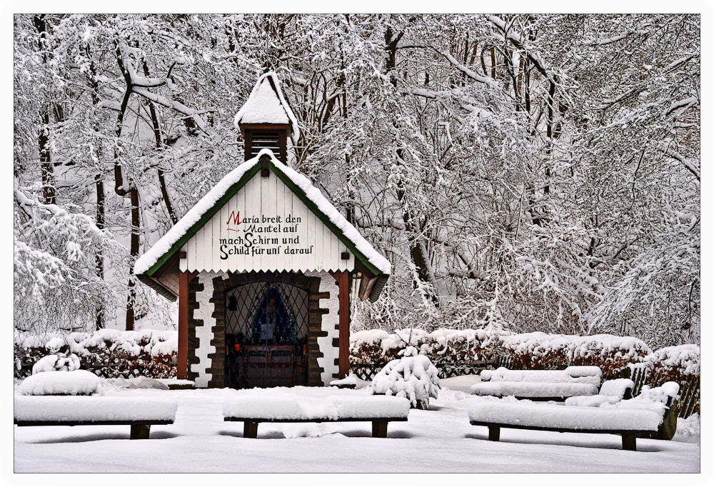 Maria im Schnee