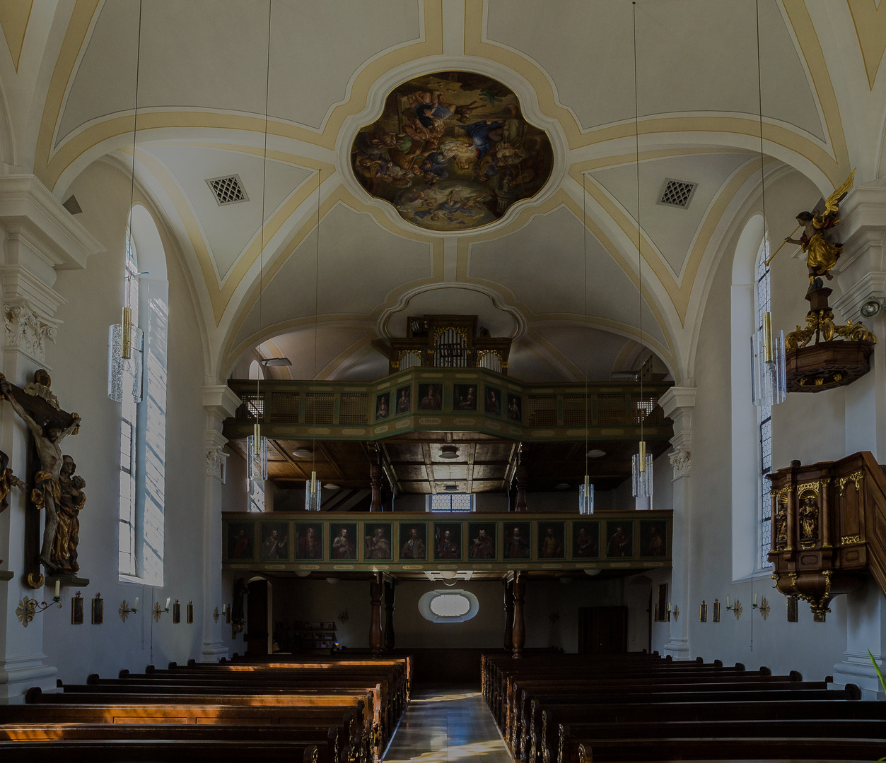 Maria Immaculata Unlingen, die doppelte Empore und Orgel