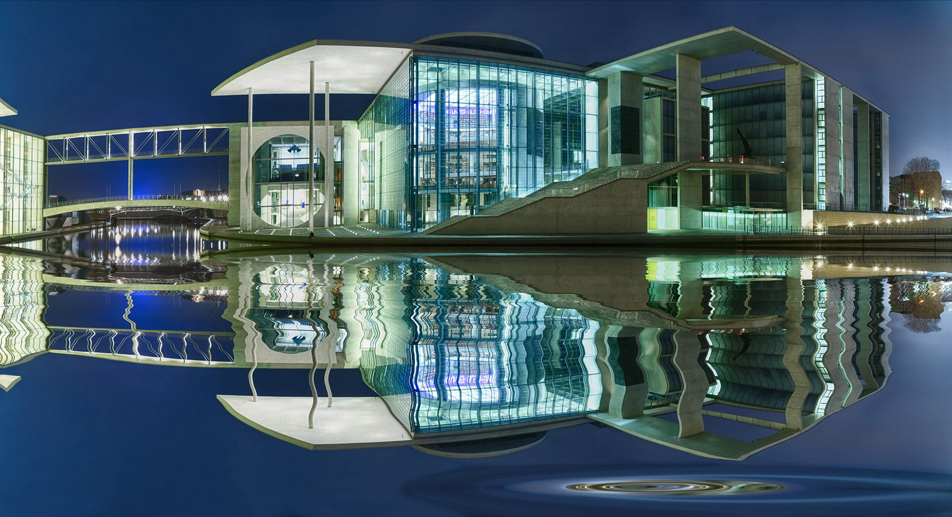 Maria Lüders Haus Berlin beleuchtet