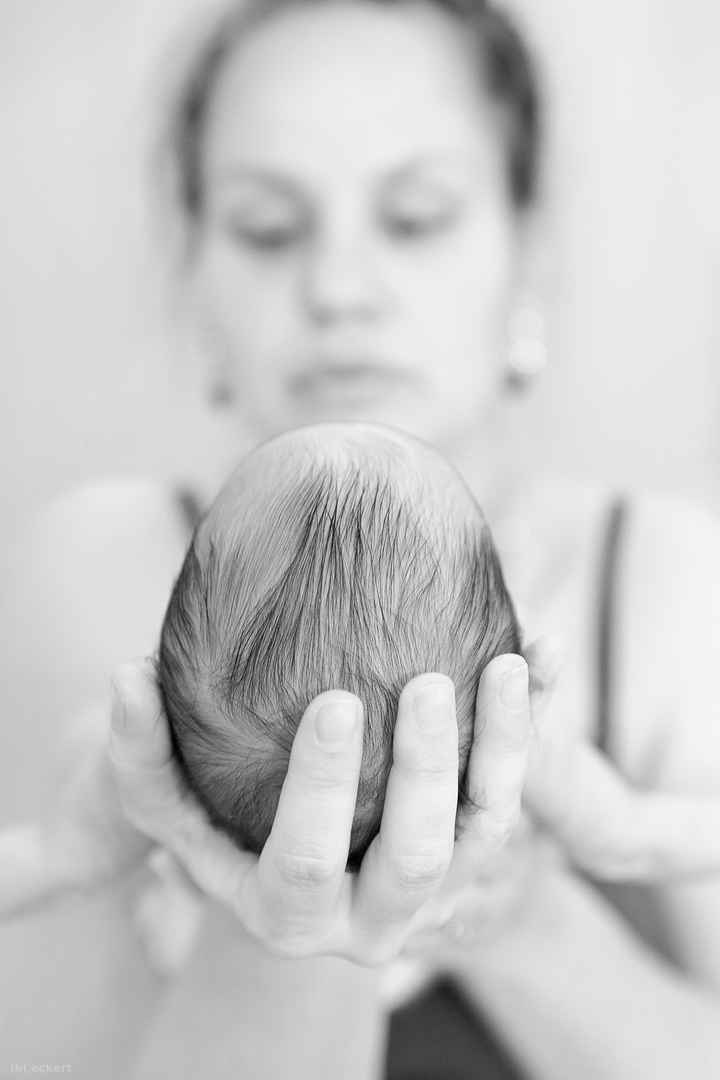 Maria mit ihrem neugeborenen Sohn