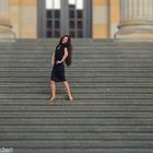 Maria sur les marches du palais des concerts de Berlin