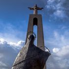 Maria und Christus am Monumento Cristo Rei Almada