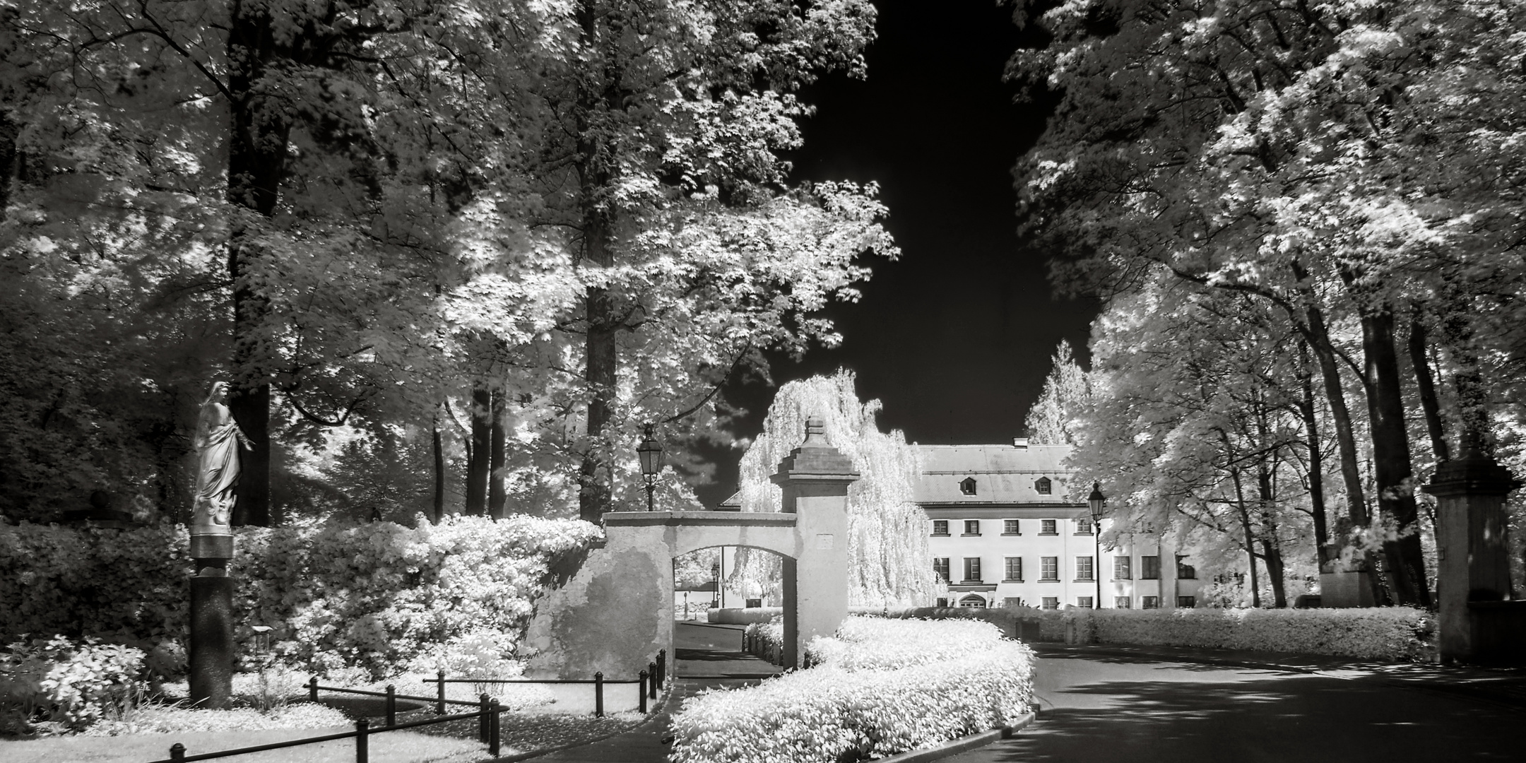 Maria und Schloß Ismaning