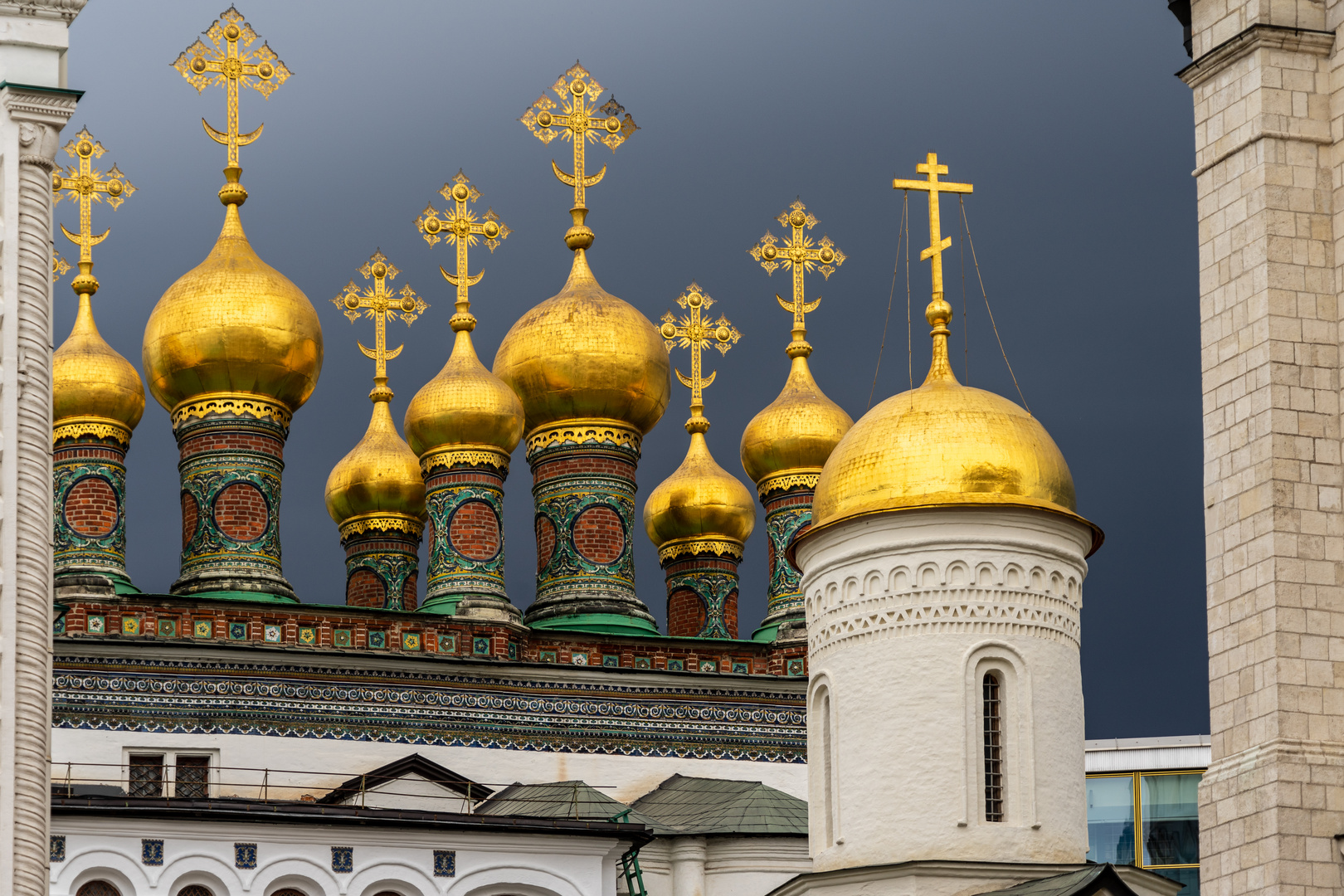 Maria Verkündigungs-Kathedrale - Moskau-Kreml vor Gewitter