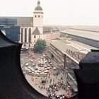 Mariä Himmelfahrt, Bahnhofsvorplatz vom Kölner Dom aus fotografiert
