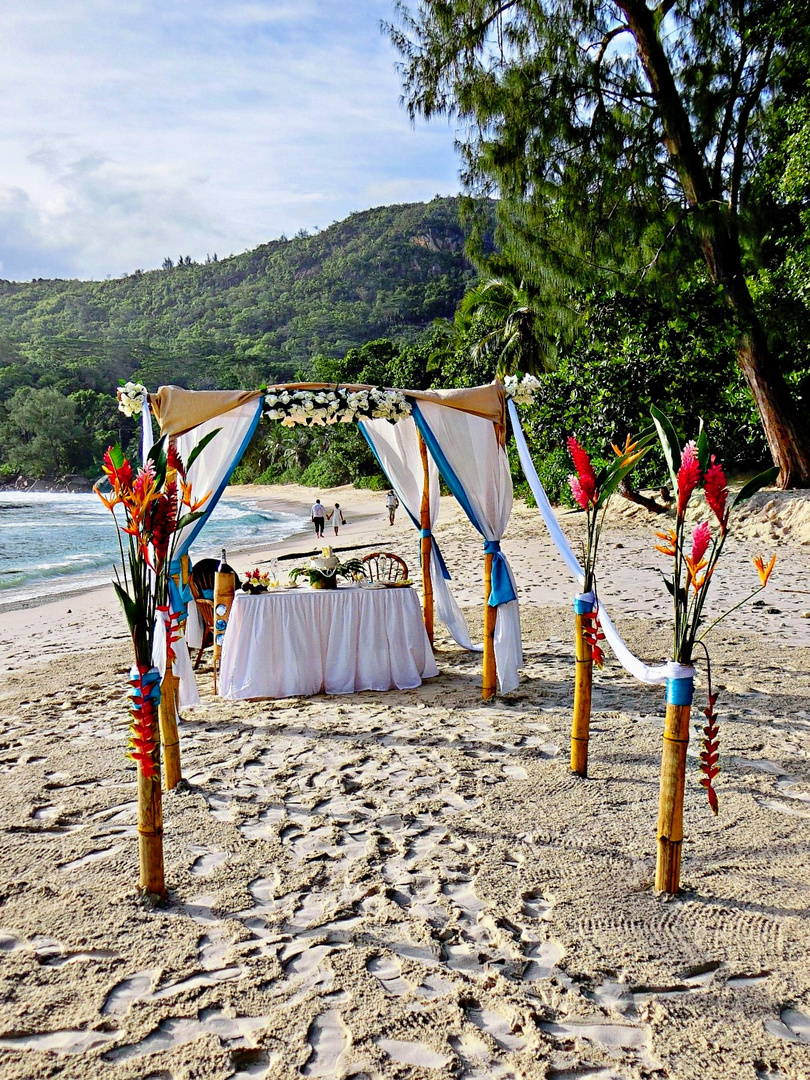 Mariage à l'Anse Takamaka