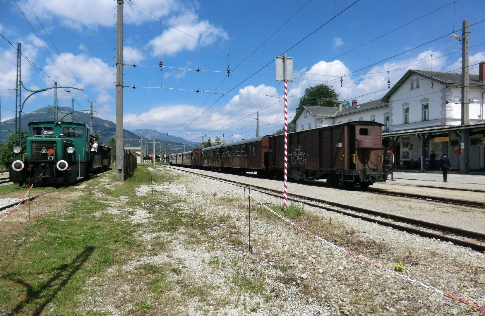 Mariazell  Museumstram und Ötscherbär