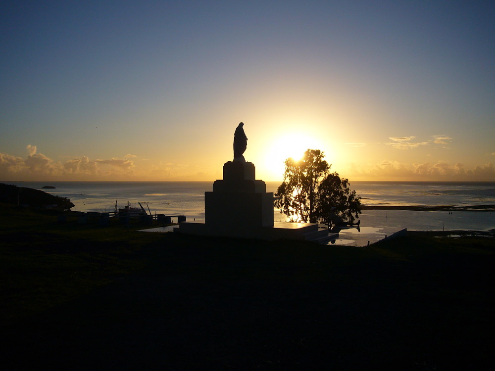 Marie au Coucher du soleil