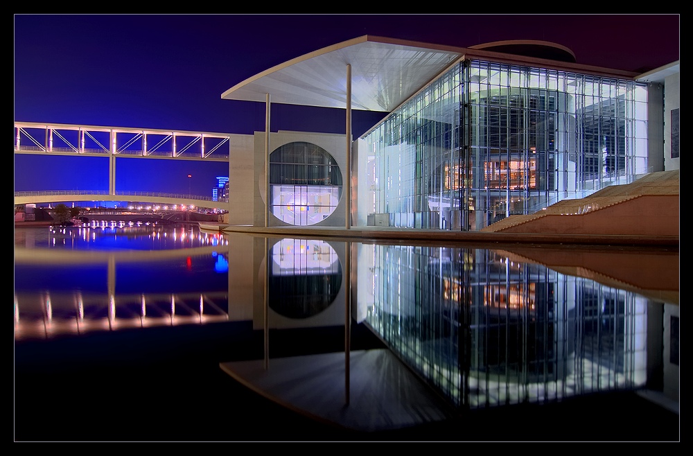 Marie-E.-Lüders-Haus @ night