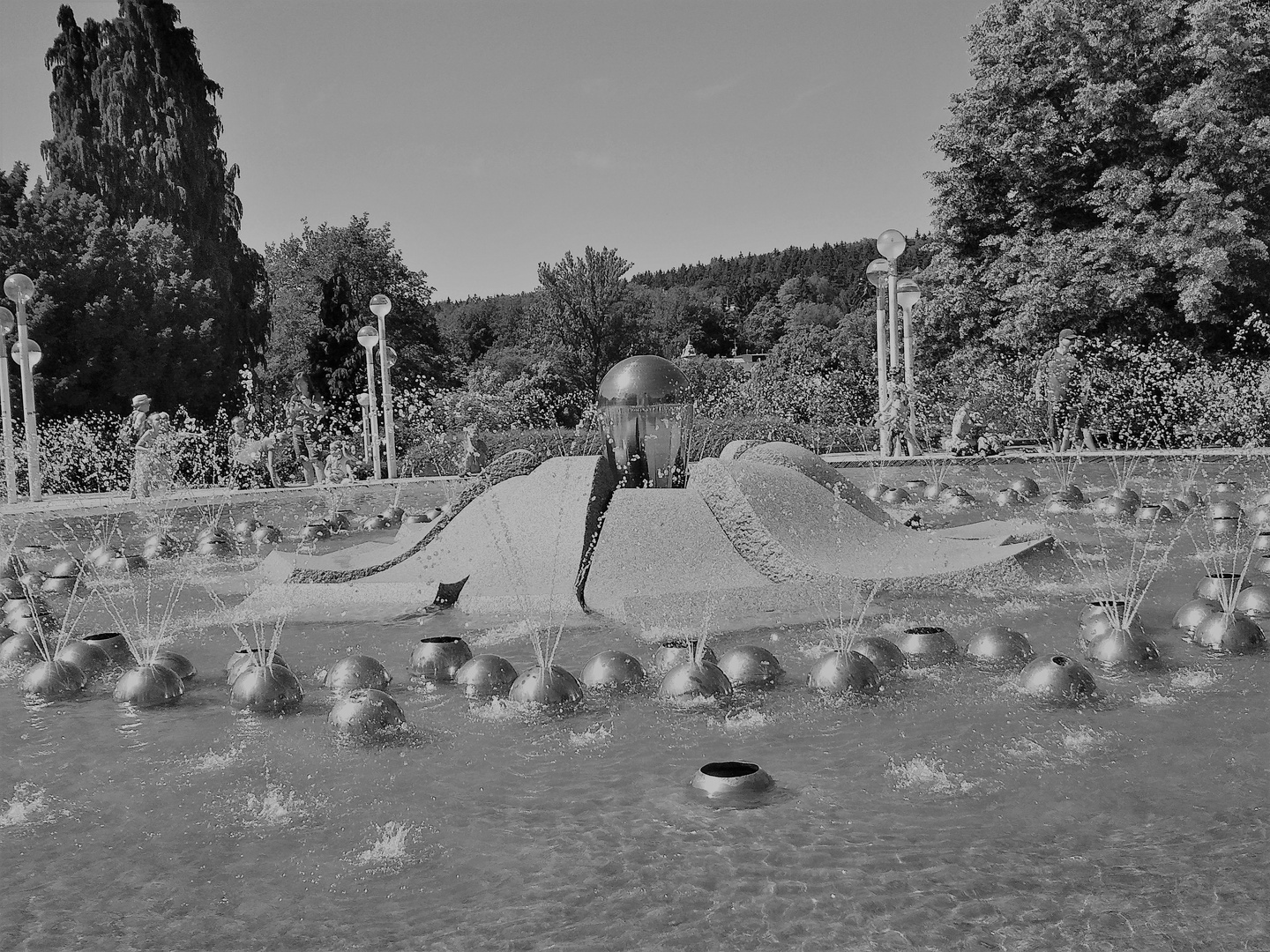 Marien Spa - colonanade ...fountains.