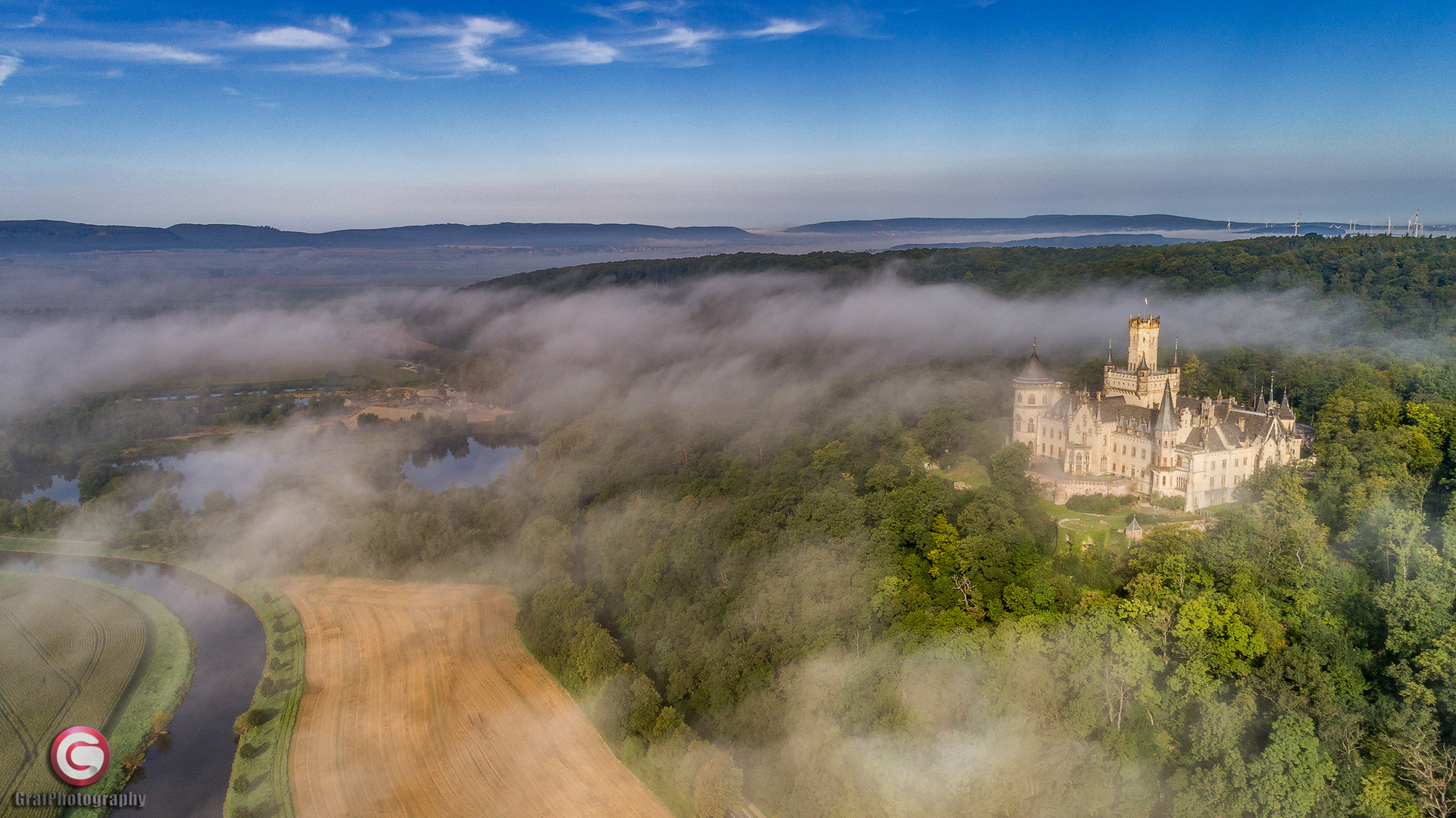 Marienburg im Nebel