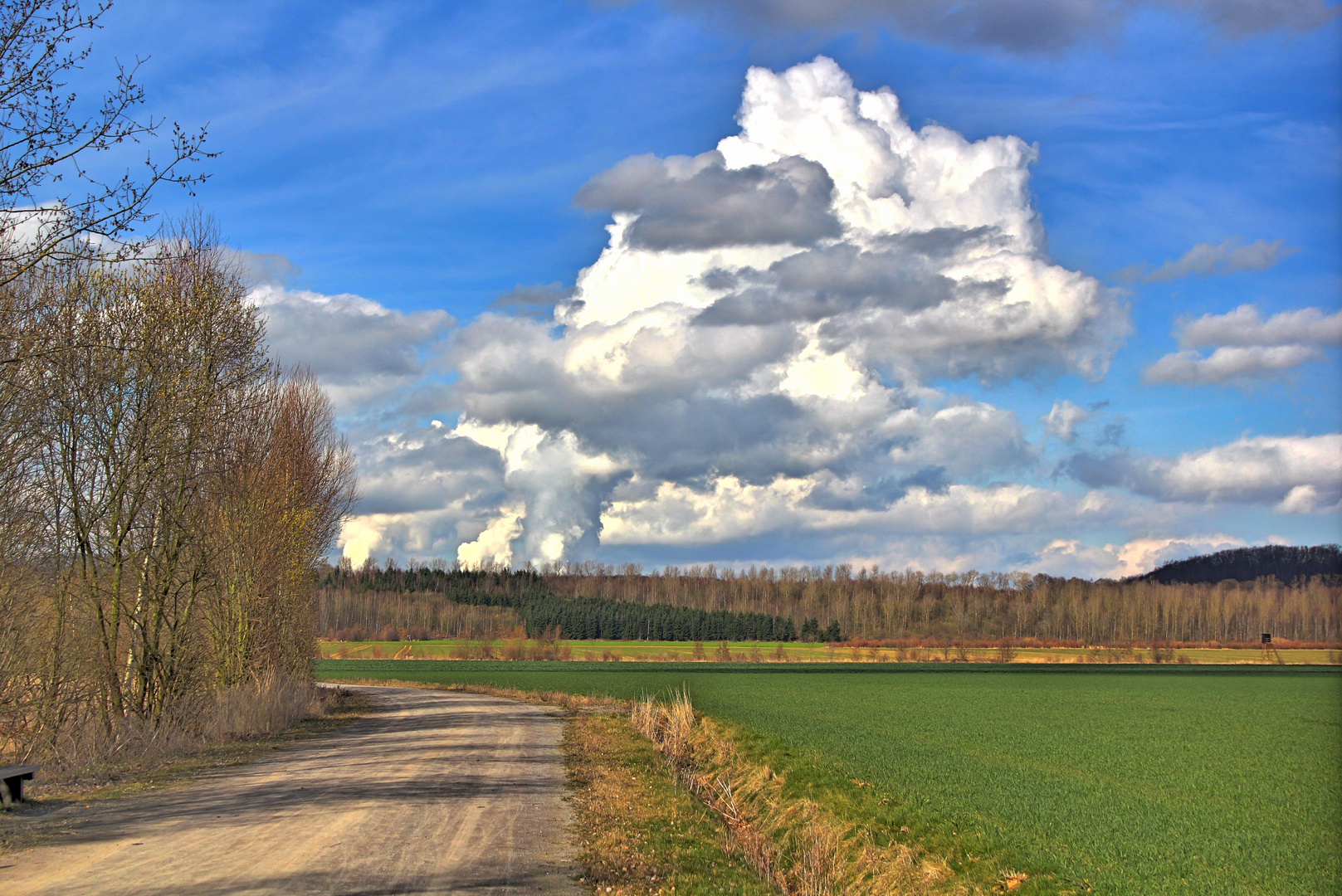 Marienfeld mit Wolkenmaschine