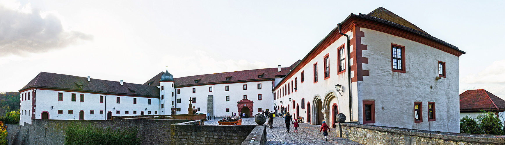 Marienfestung - Vorhof mit Pferdeschwemme_