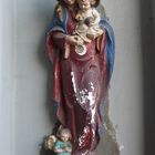 Marienfigur mit Jesuskind und Engel