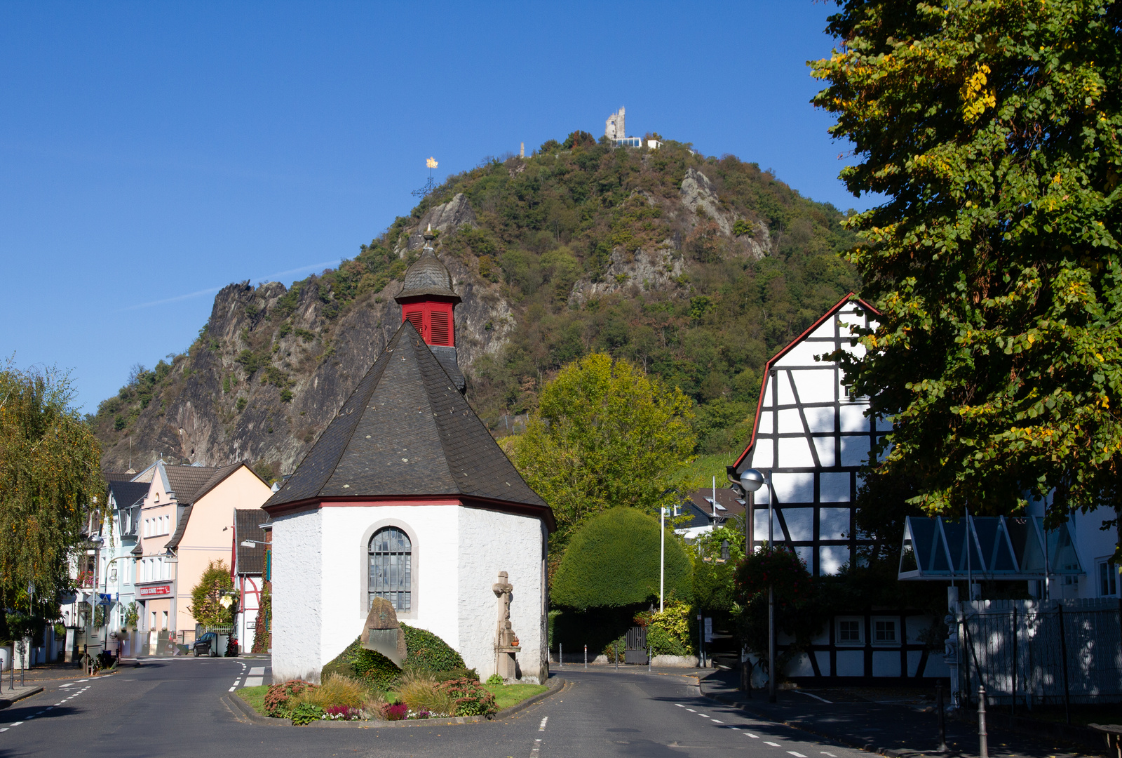 Marienkapelle und Drachenfels