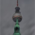 Marienkirche (1292) & Fernsehturm (1969)